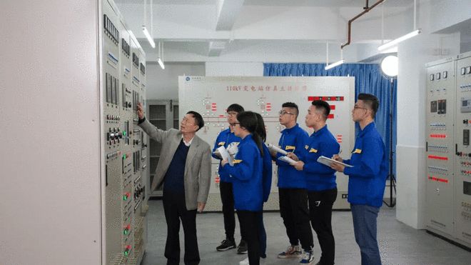 亿博电竞 亿博官网智能之星点燃未来——广州华立科技职业学院电