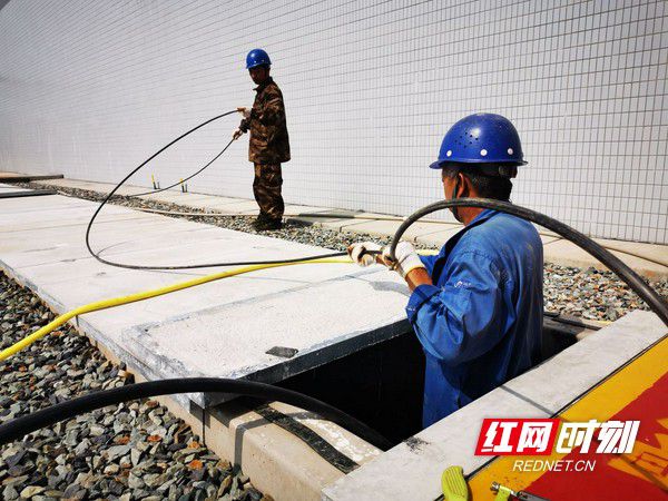 亿博电竞 亿博官网湖南省内首座全户内钢结构智能变电站正式投运(图2)