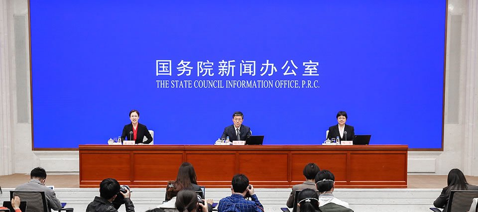 加强人工智能共亿博电竞 亿博官网性技术研发与产业化协同发展