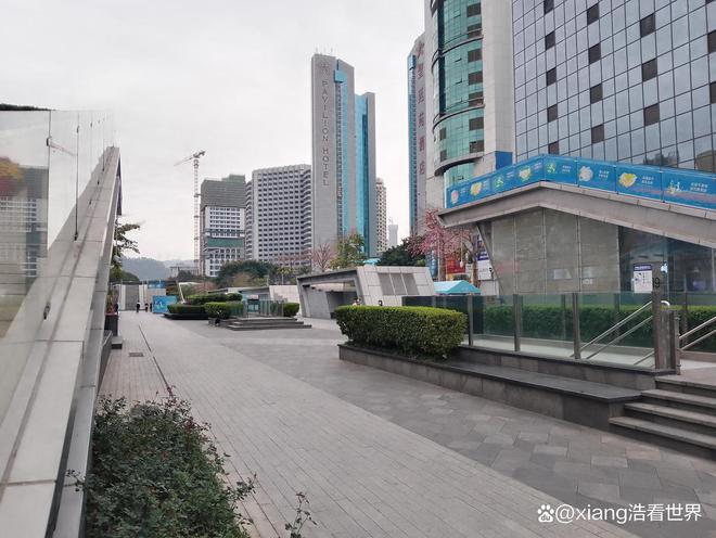 亿博电竞 亿博官网我国盛极一时的“中国电子第一街”如今顾客稀少众多店铺闲置(图14)